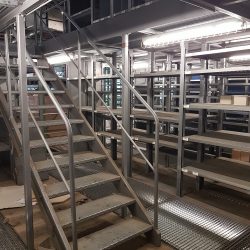 Rafturi pt depozit pe 3 nivele