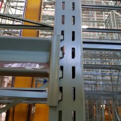 Rafturi marfa paletizată