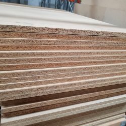 Polite din PAL pt rafturi